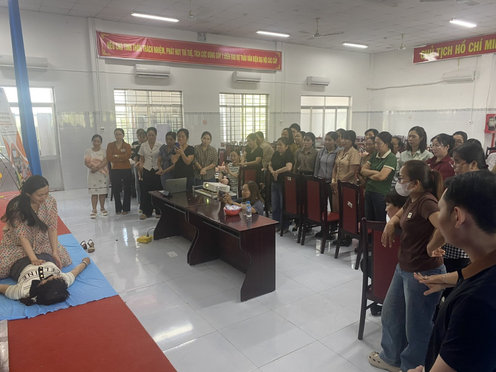 z7502819787177_fb52b34478f4a35c9c9f21199d56bf96